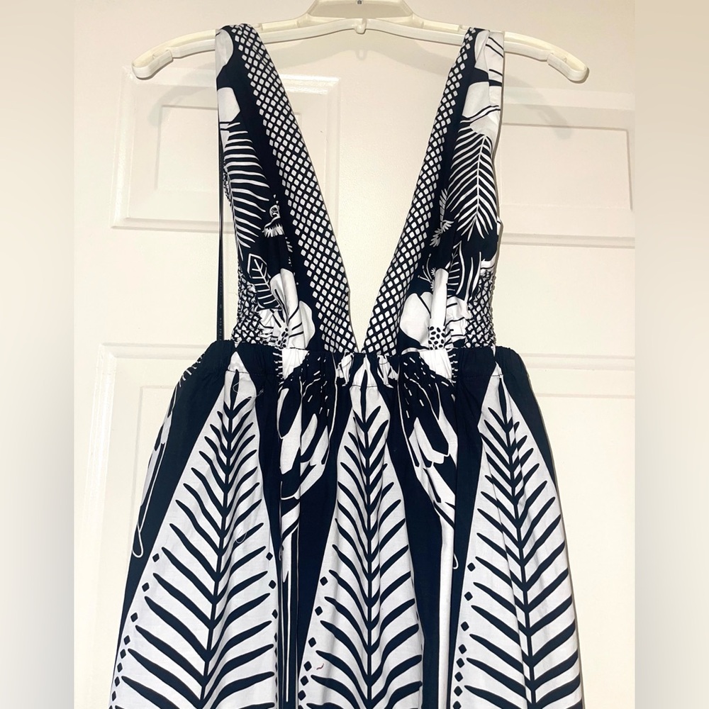 ✨HP✨ "FARM RIO" LADIES BLACK AND WHITE MAXI DRESS WITH ELASTIC WAIST, SIZE XL - Picture 2 of 8